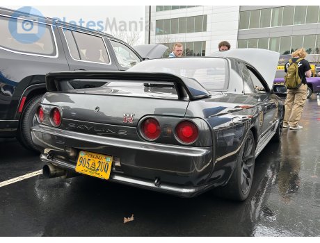 905 2UQ, Nissan Skyline