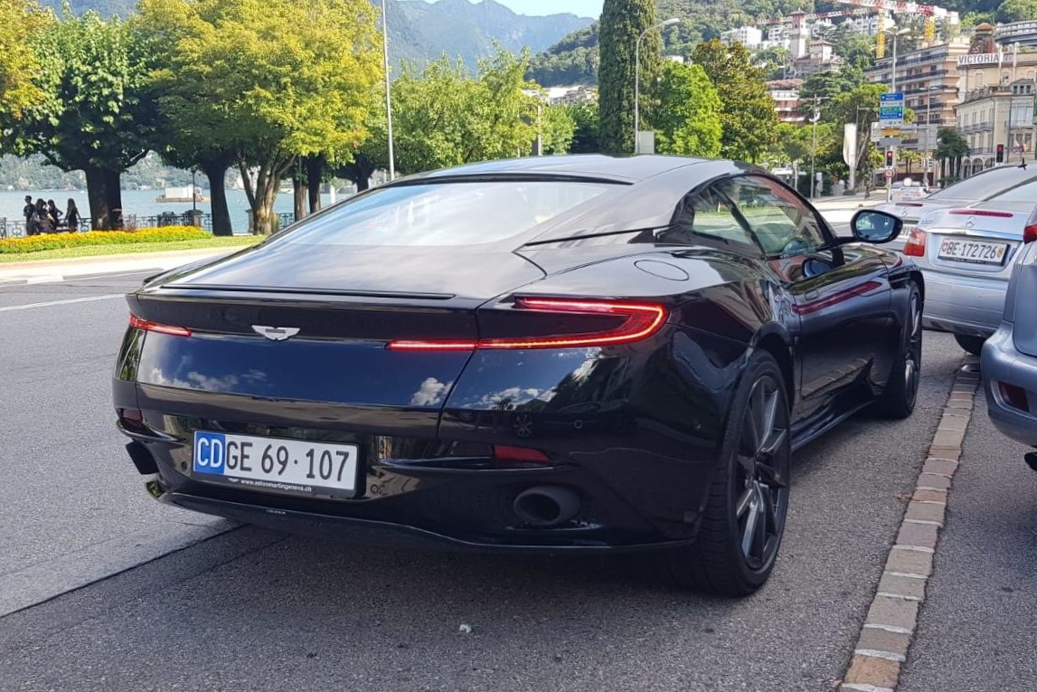 CD GE 69-107, Aston Martin DB11 Coupé (AM5), 2016–2023