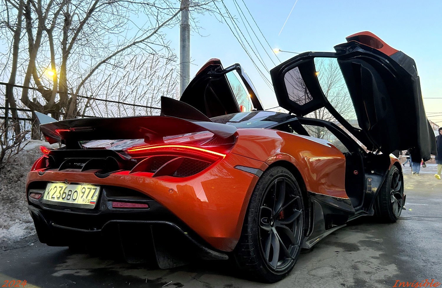 к 236 во 977, McLaren 720S 720S, 2017–2023