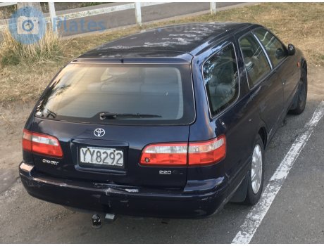 YY8292, Toyota Camry