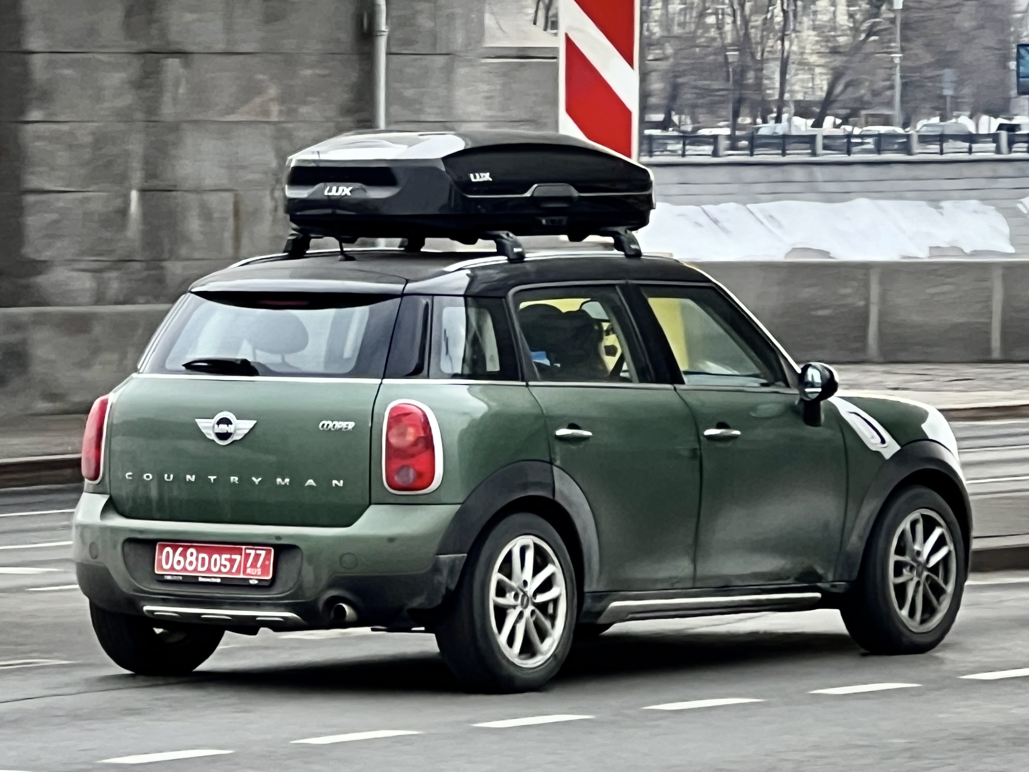 068 D 057 77, MINI Countryman 1st gen (R60), 2010–2016