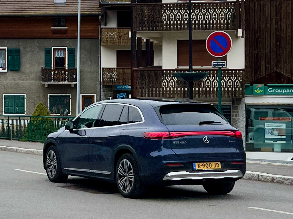 X-900-JD, Mercedes-Benz EQS 1st gen SUV (X296), 2022–