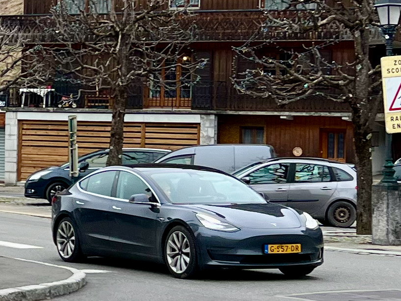 G-557-DR, Tesla Model 3 1st gen (5YJ3), 2017–2023