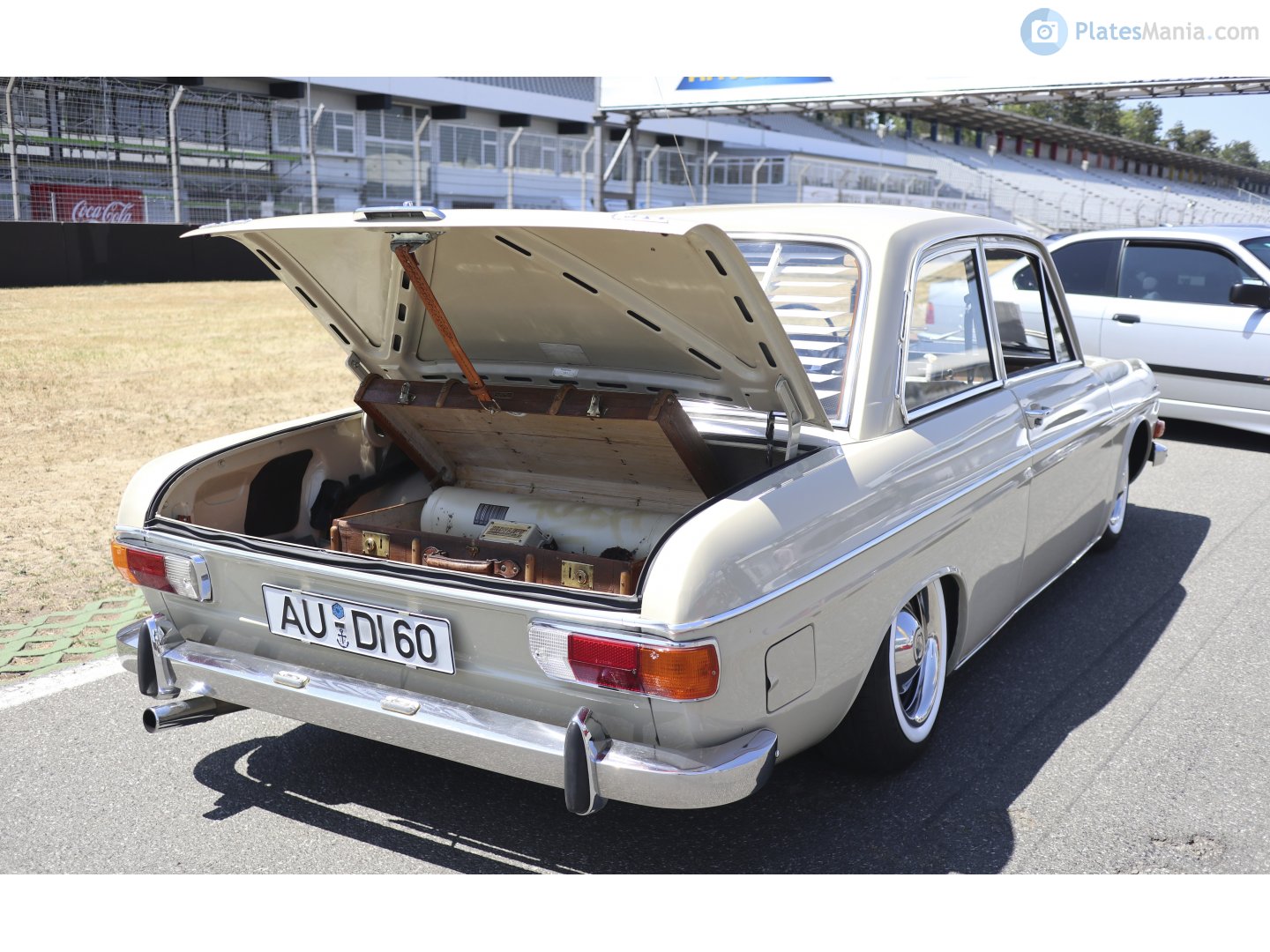 AU DI 60, Audi 60 1st gen 2-door Sedan (F103), 1968–1973