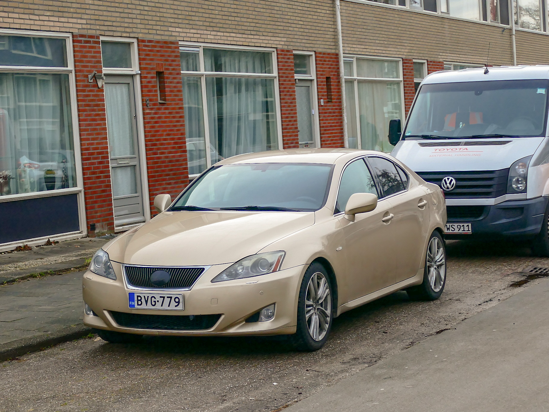 BVG-779, Lexus IS 2nd gen Sedan (XE20), 2005–2013