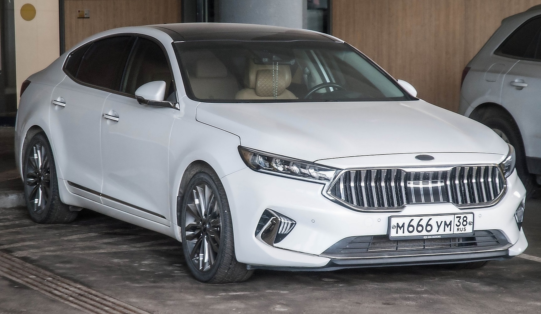 м 666 ум 38, Kia K7 2nd gen (YG), facelift, 2019–2021