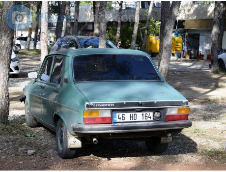 46 HD 164, Renault 12