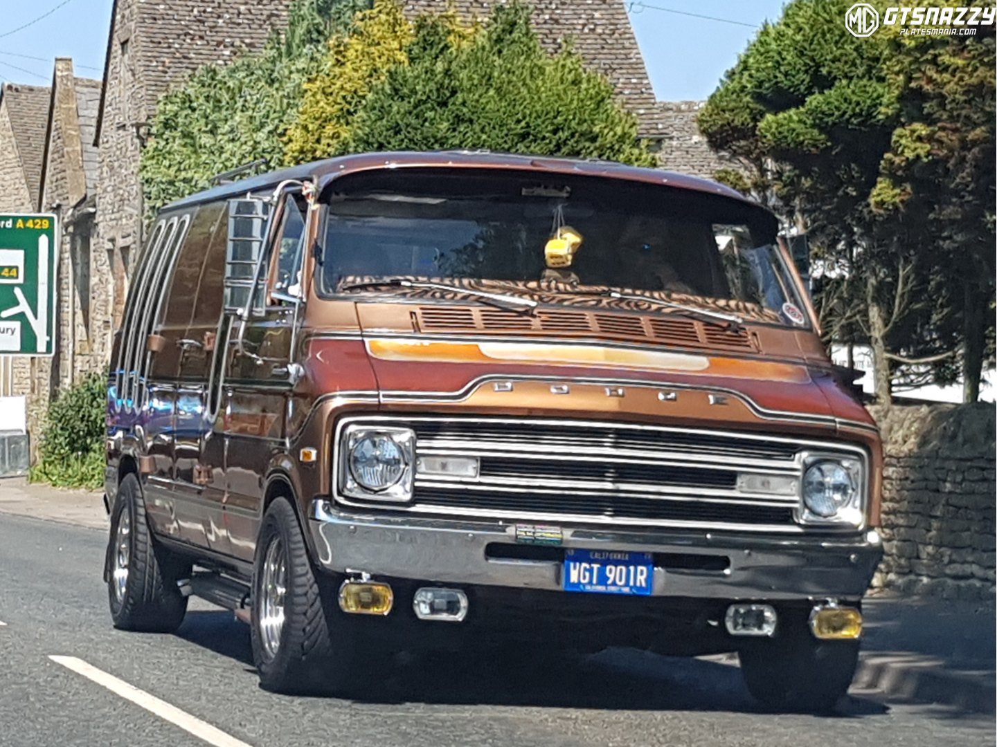 WGT901R, Dodge Tradesman 