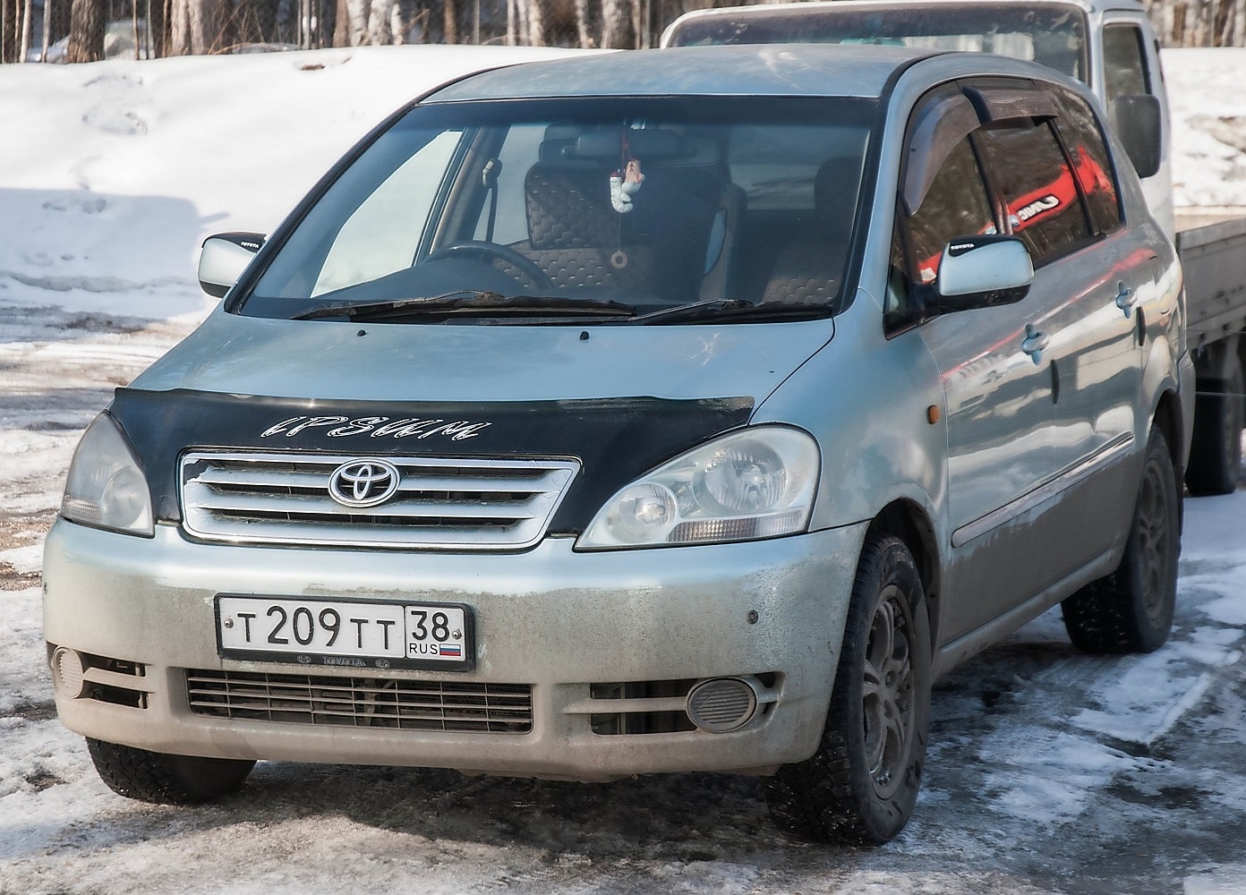 т 209 тт 38, Toyota Ipsum 2nd gen (M20), 2001–2009