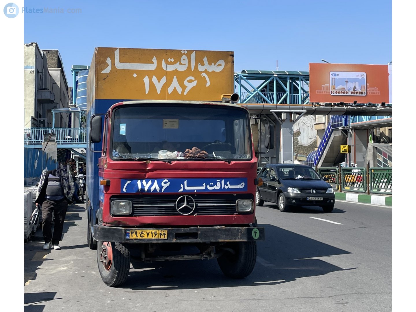 ۳۹ع۷۱۶ ۴۴, Mercedes-Benz LP-Series 