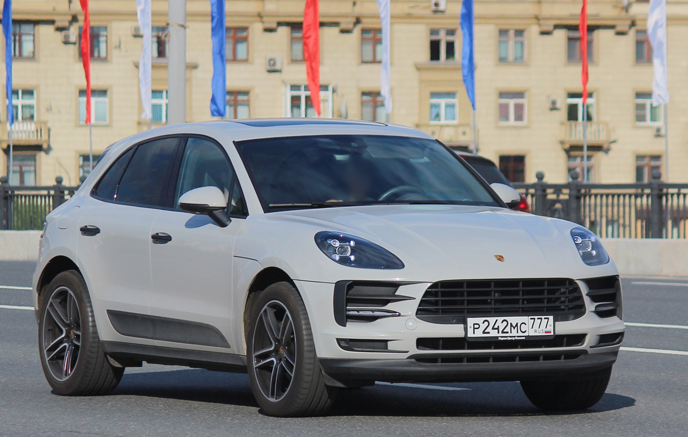 р 242 мс 777, Porsche Macan 1st gen (95B),  1st facelift, 2018–2021