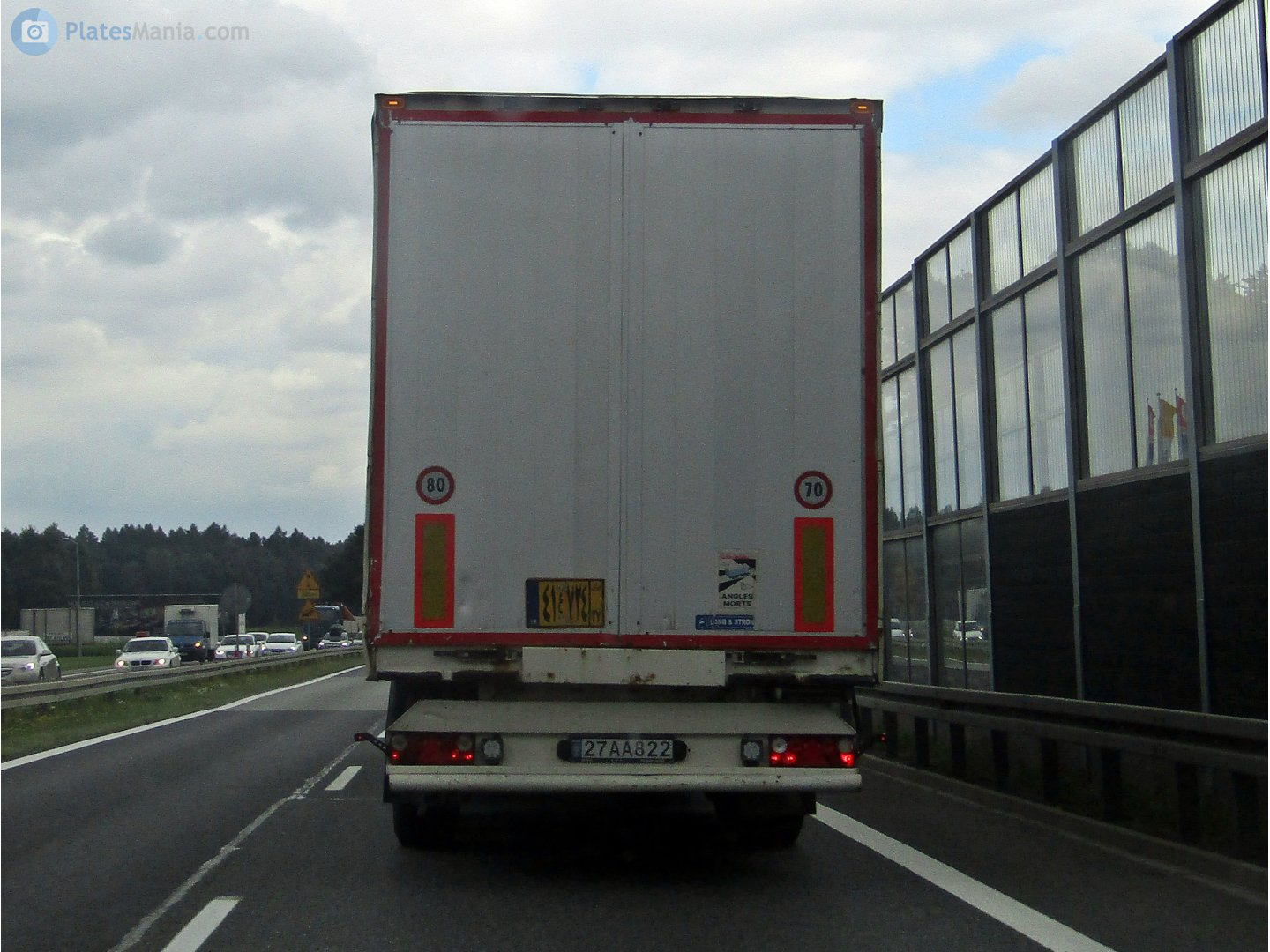 ۶۱ع۷۲۶ ۲۳, Mammut Trailer 