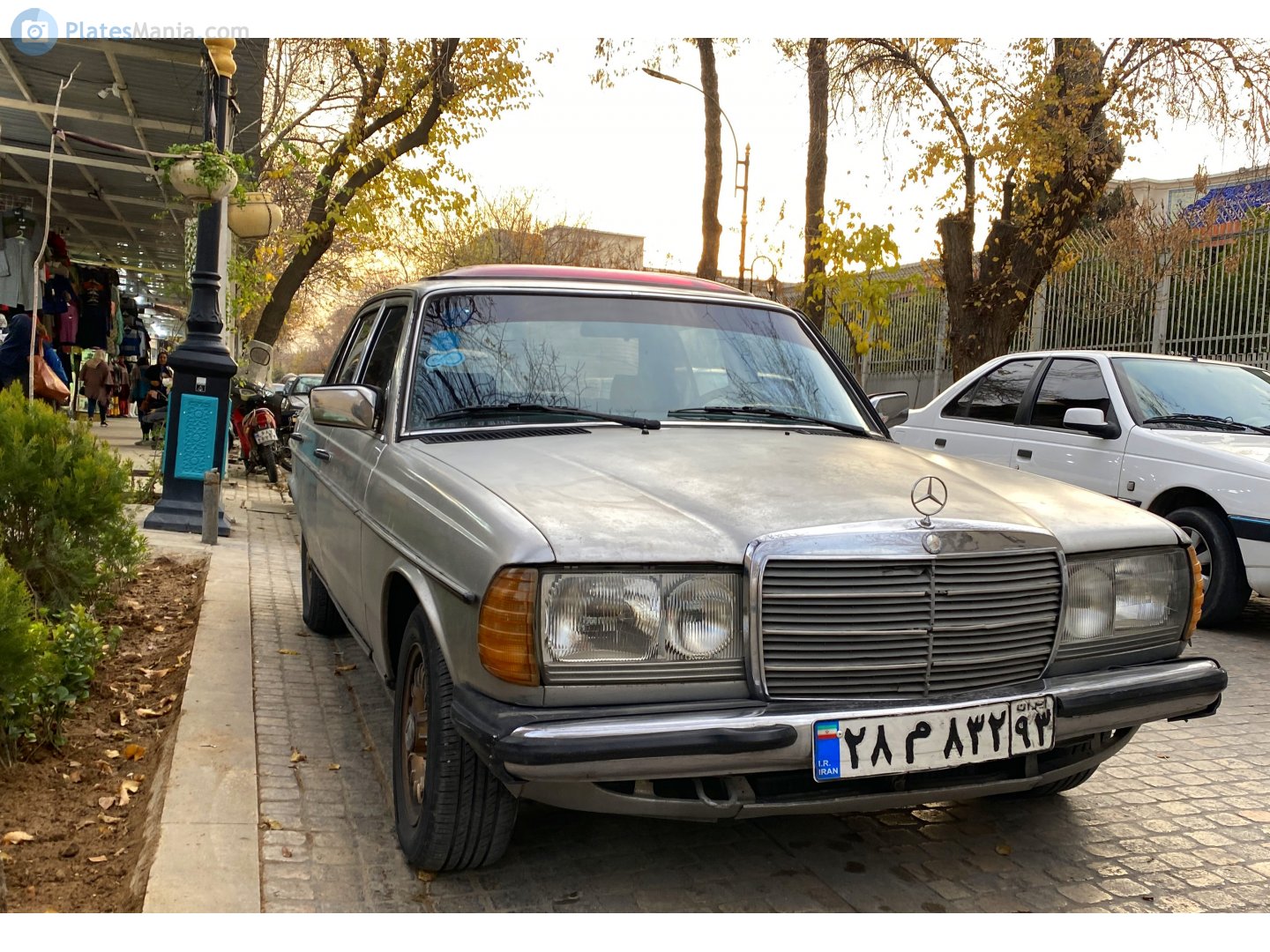 ۲۸م۸۳۲ ۹۳, Mercedes-Benz E-Klasse 200–300 Sedan (W123), 1975­–1986