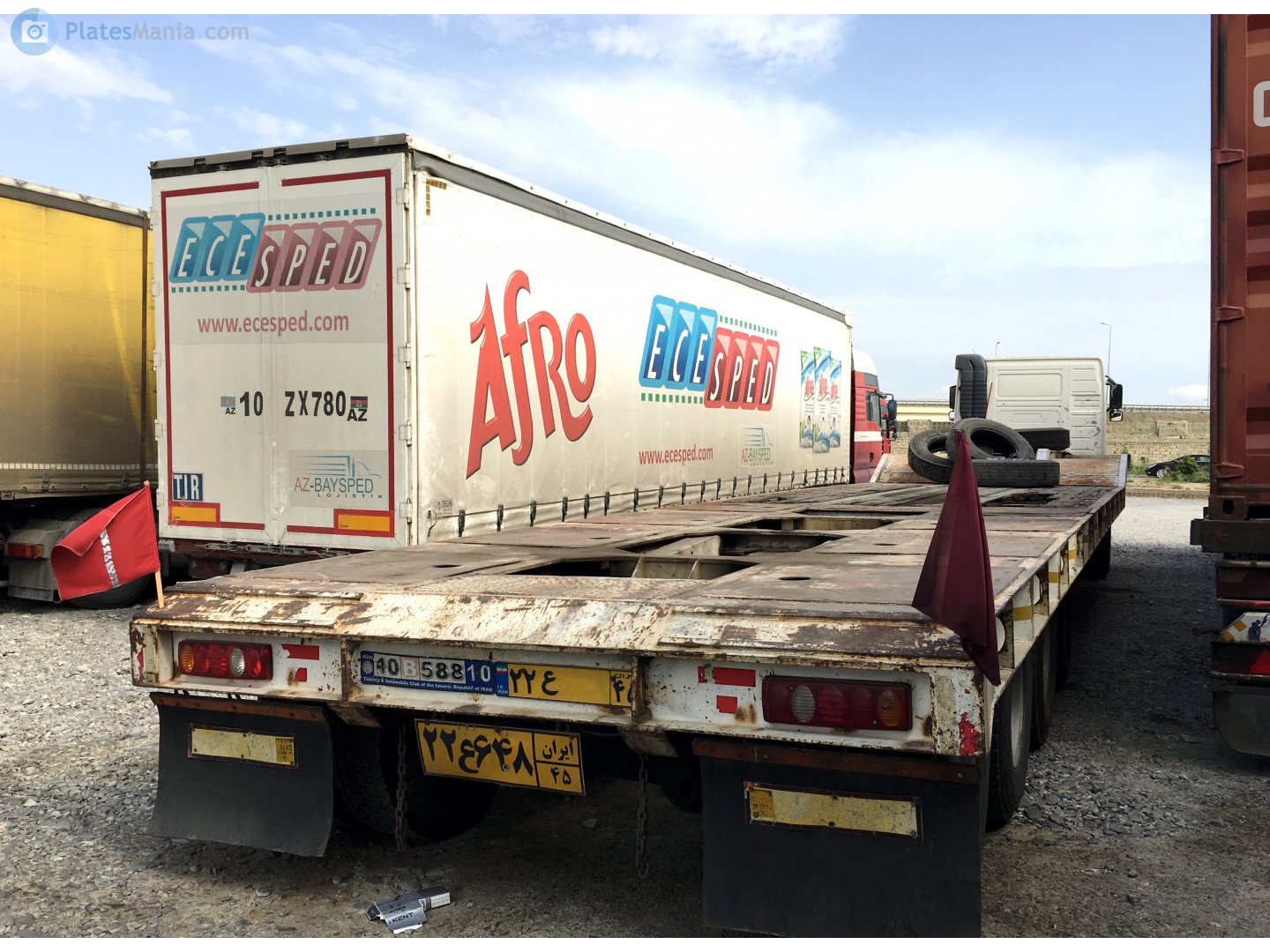 10B588 10, License plates for driving abroad (2010) 