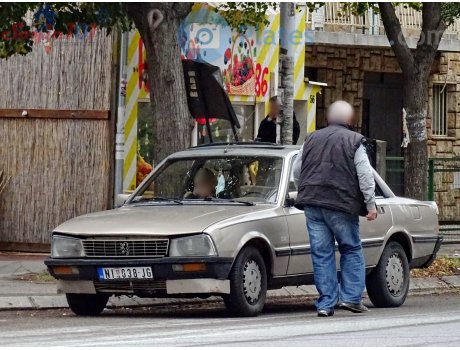 NI 038-JG, Peugeot 505