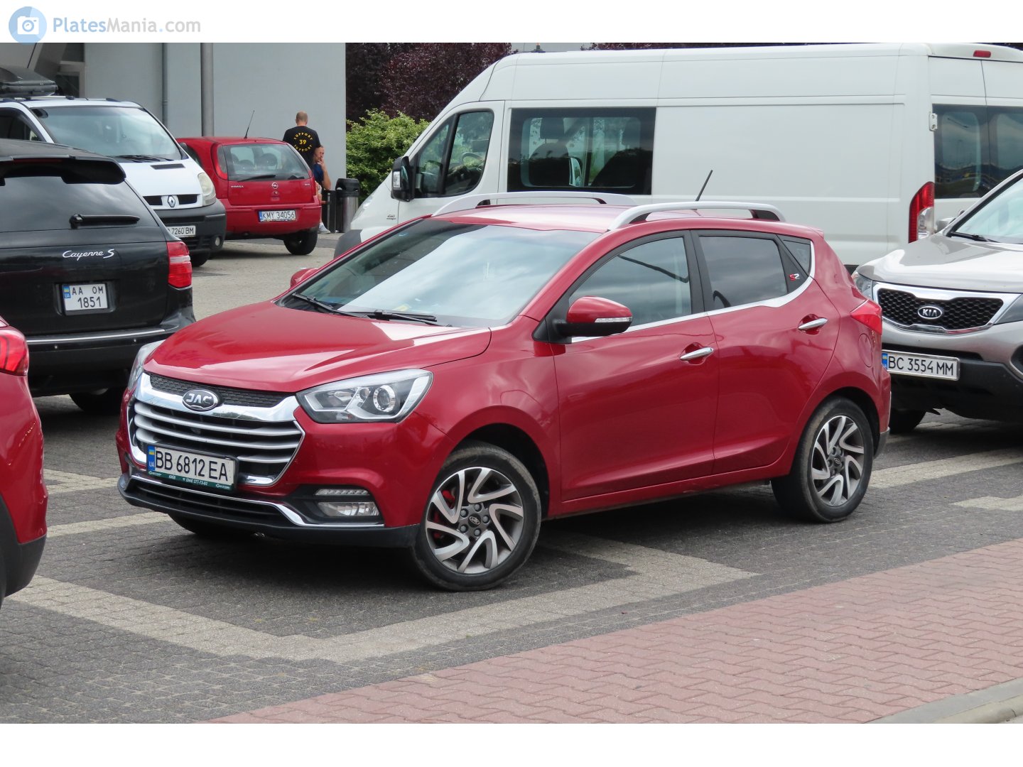 BB 6812 EA, JAC S2 2015­–2021