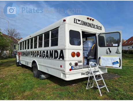 NZX-955, Thomas Saf-T-Liner Conventional