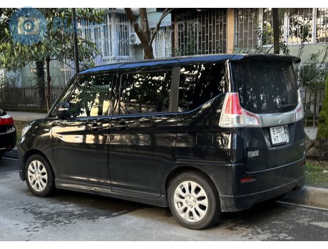 е007нт93, Mitsubishi Delica D:2