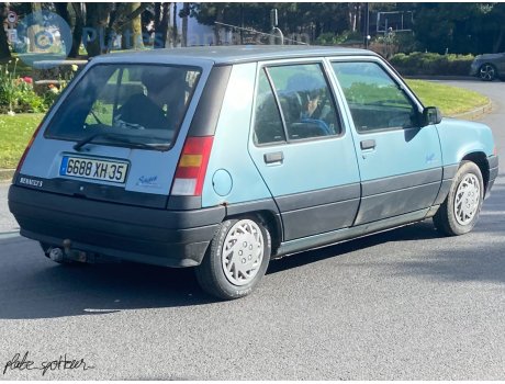 6688 XH 35, Renault 5