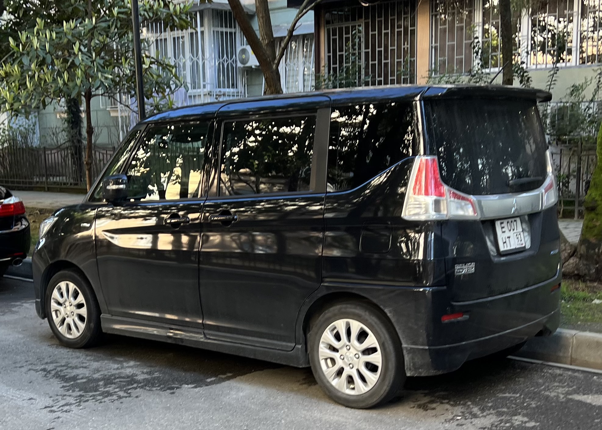 е 007 нт 93, Mitsubishi Delica D:2 