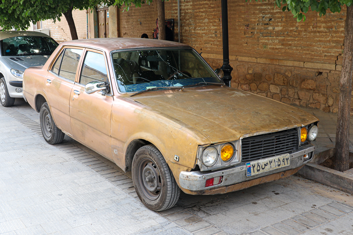 ۲۵ص۳۱۵ ۹۳, Toyota Corona 5th gen (Toyopet Corona) 4-door Sedan (T100/T120), 1973–1978