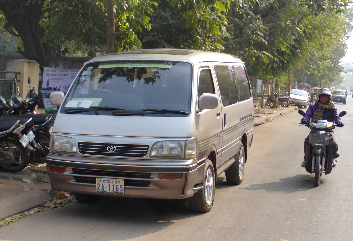 2A-1165, Toyota HiAce 4th gen Van (H100), 1989–2004