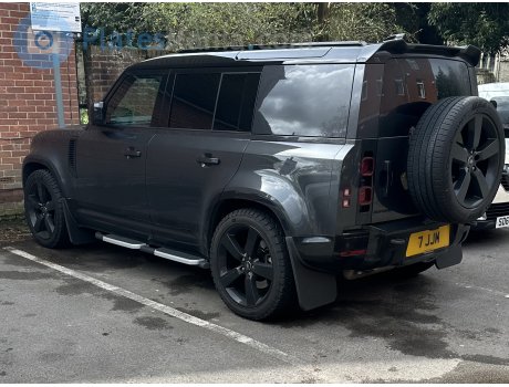 7 JJM, Land Rover Defender