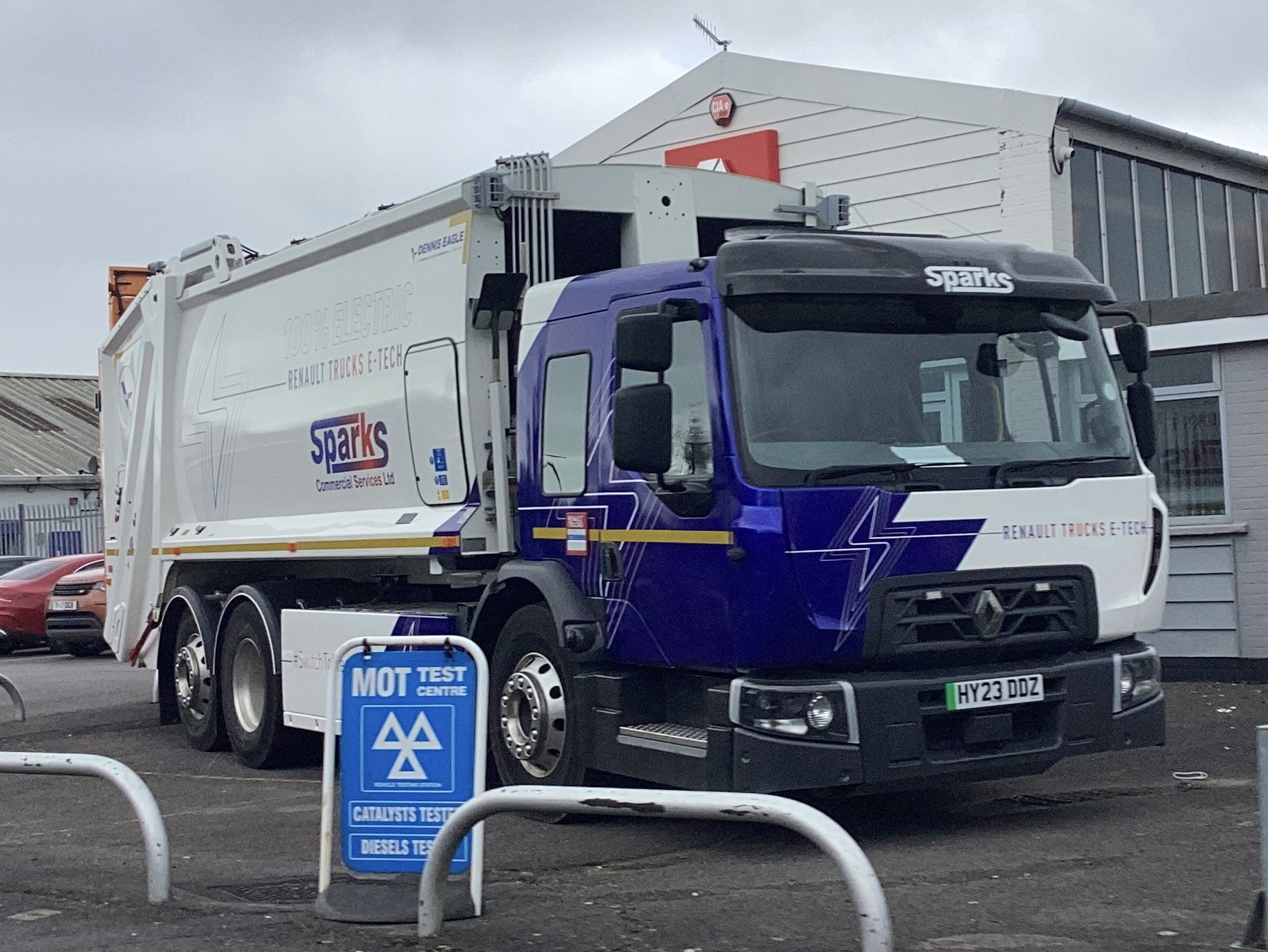 HY23DDZ, Renault Trucks D 1st gen Wide Low Entry Cab, 2013–2024