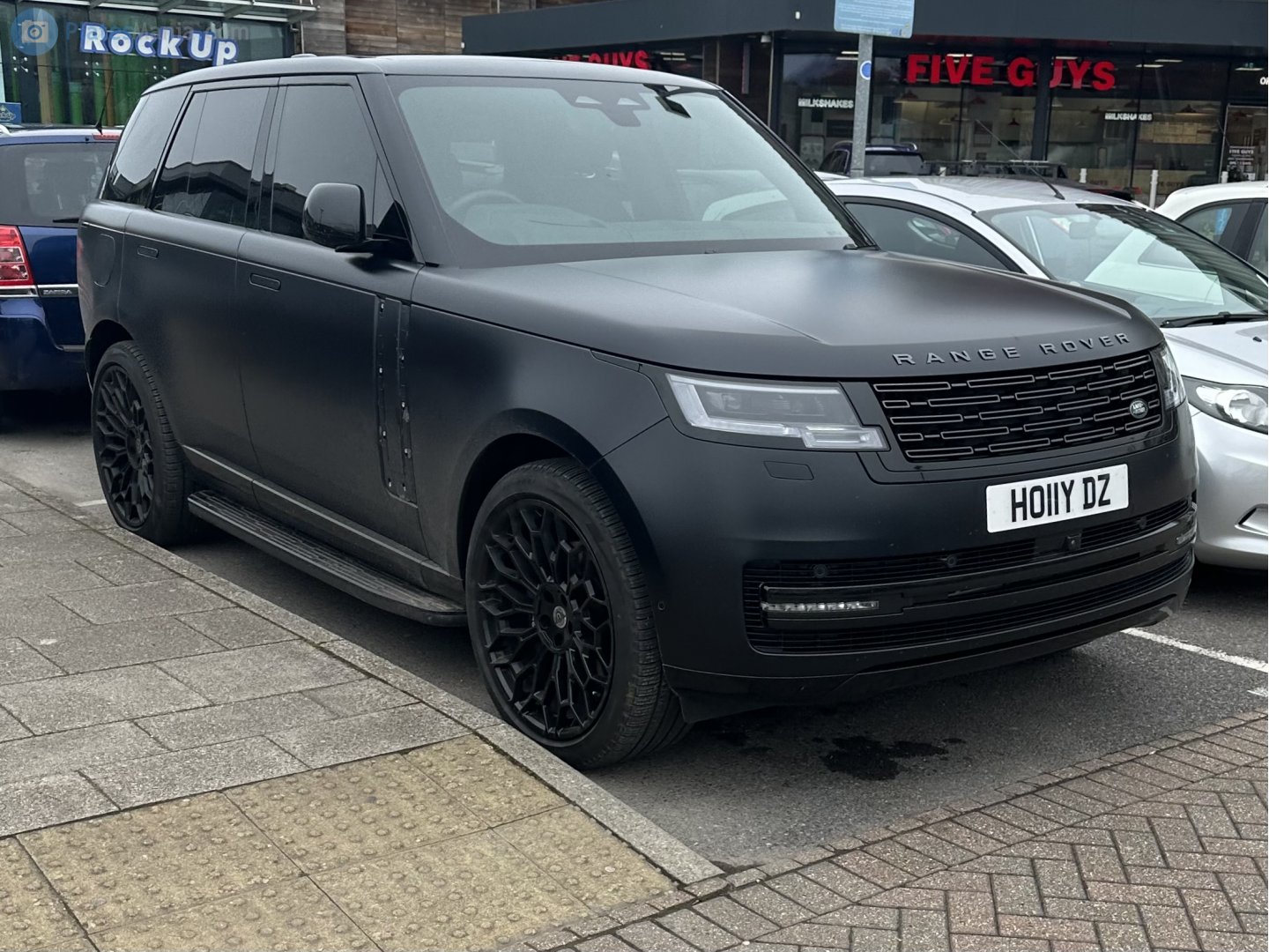 HO11YDZ, Land Rover Range Rover 5th gen (L460), 2022–