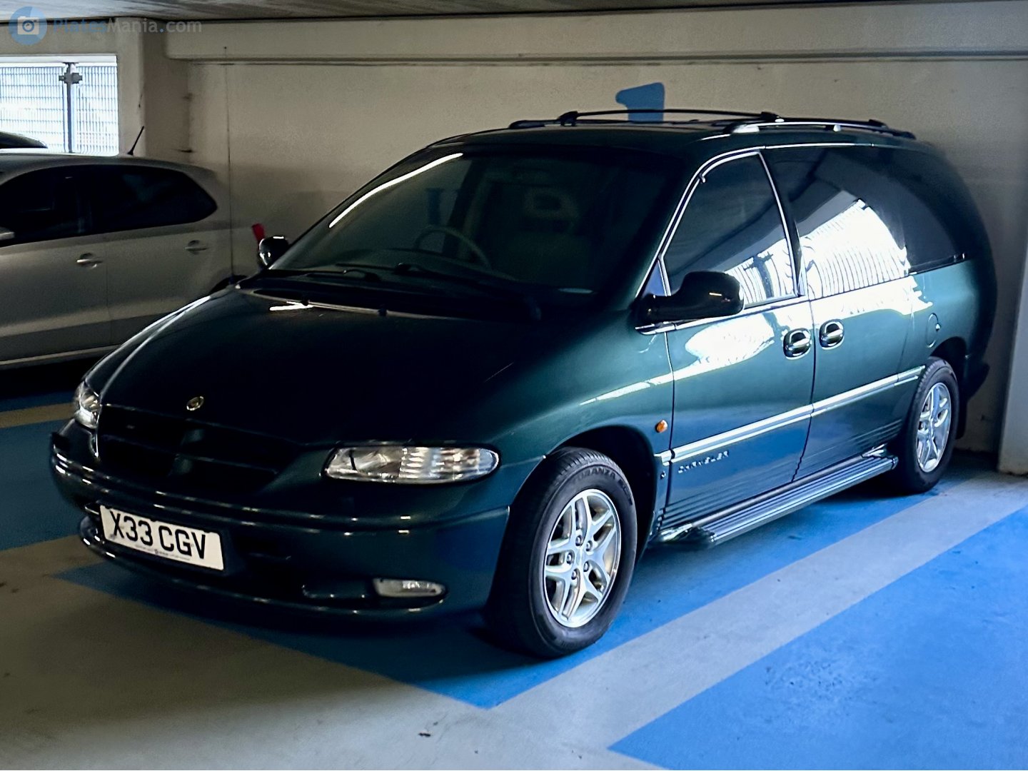 X33CGV, Chrysler Grand Voyager 3rd gen (NS), 1995–2000