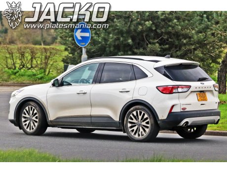 AU69 CZO, Ford Escape
