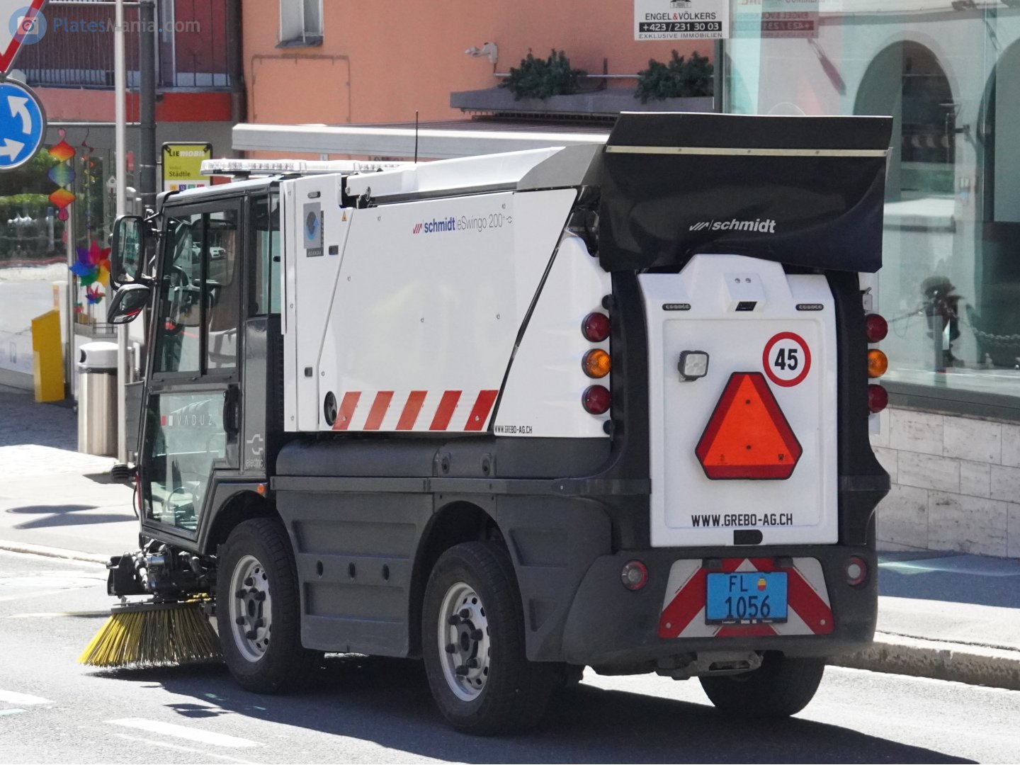 FL 1056, Aebi Schmidt Swingo 