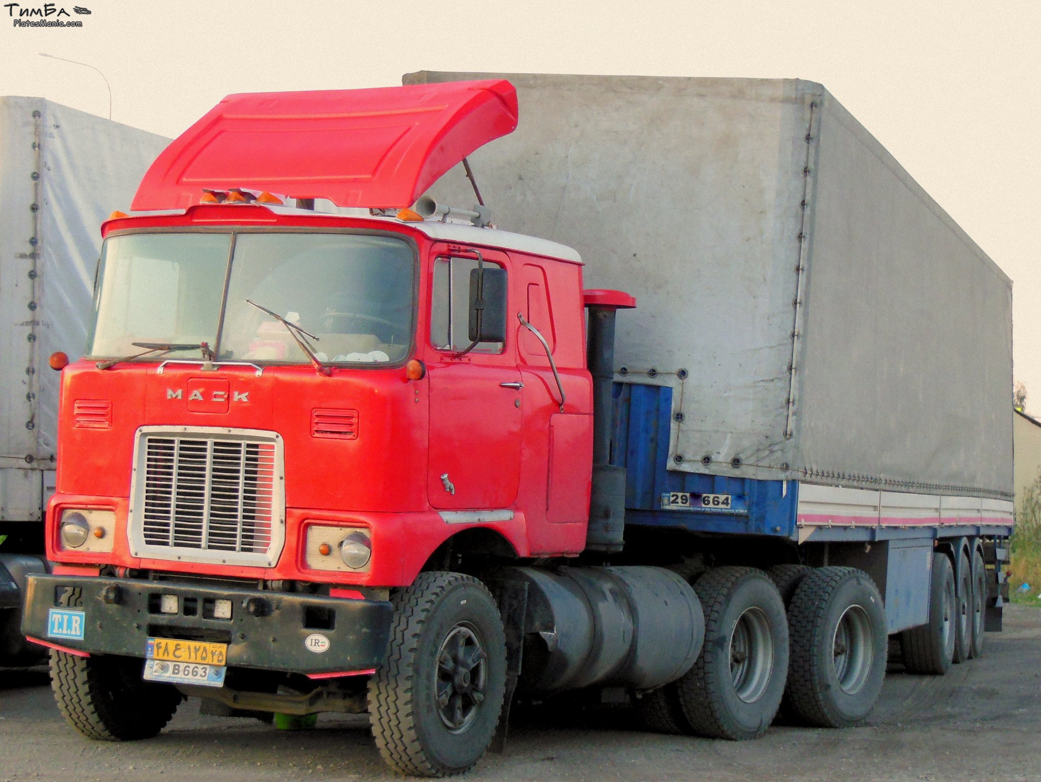 ۴۸ع۱۲۵ ۲۵, Mack F Series 