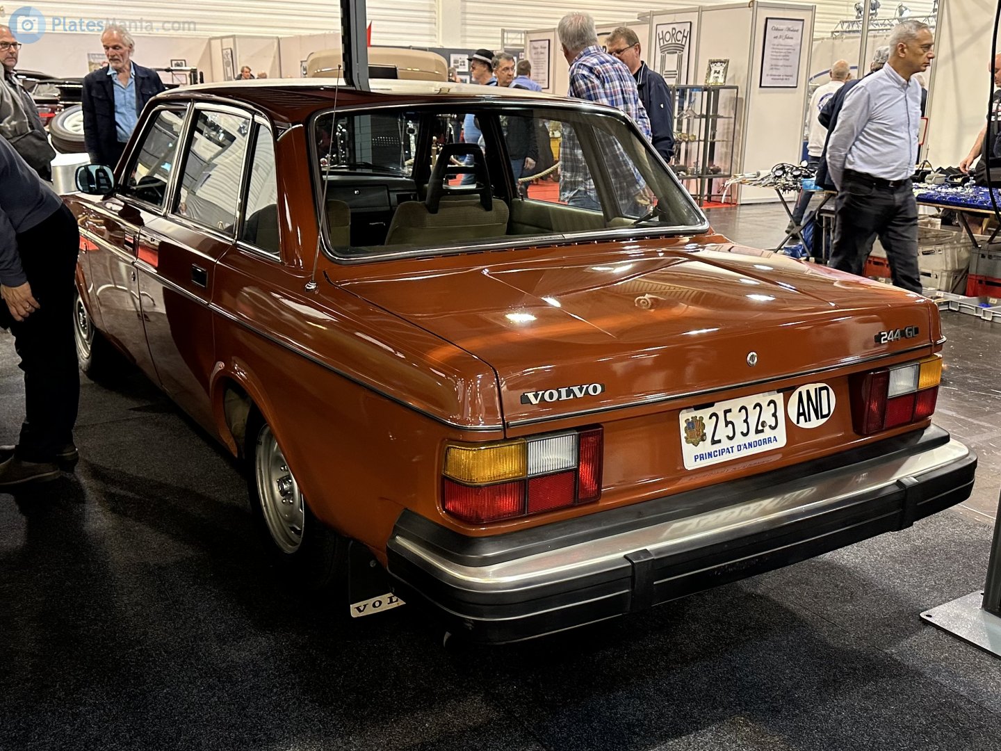 25323, Volvo 240-Series 1st gen 4-door Sedan (244), facelift, 1978–1993