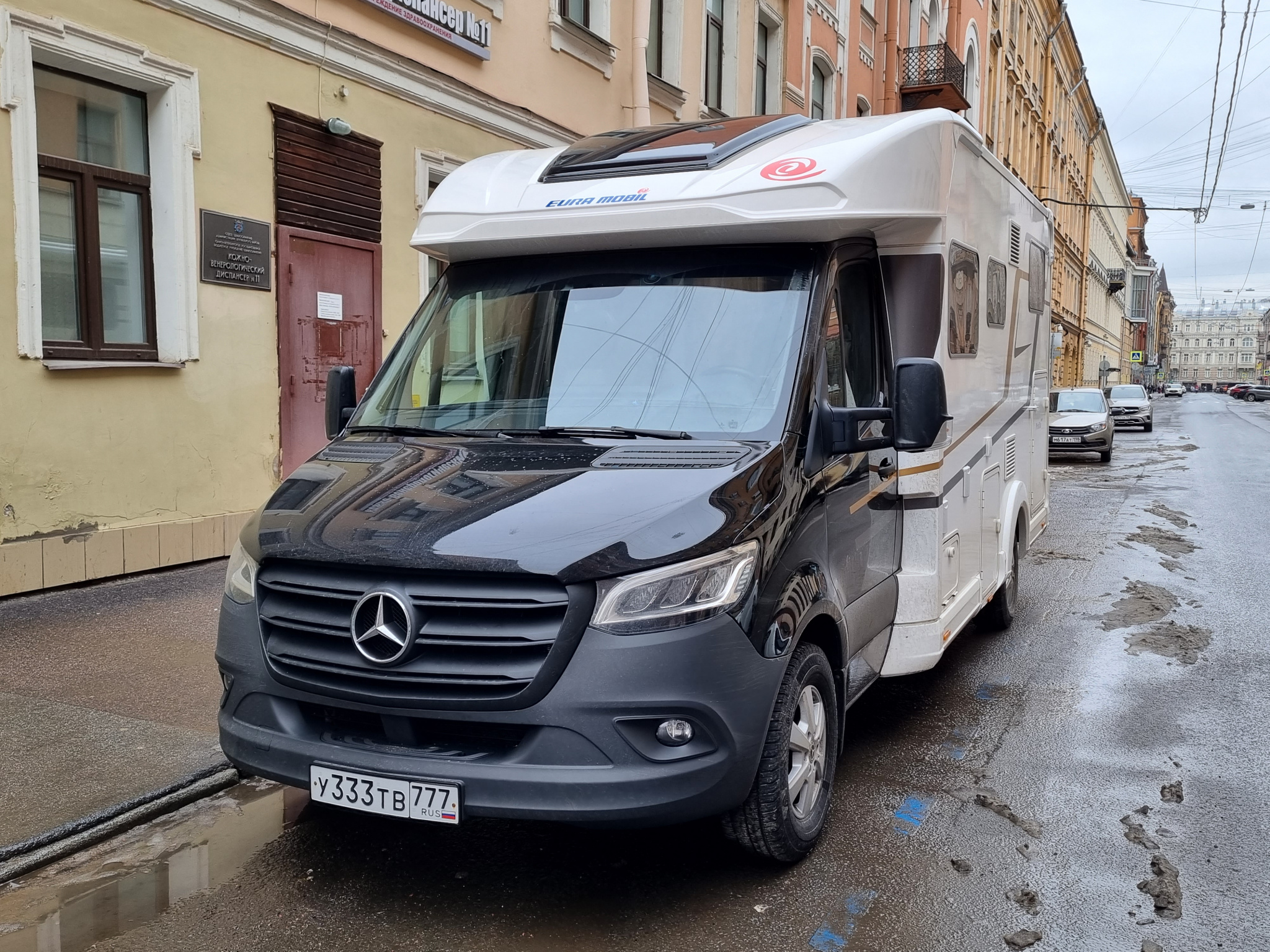 у 333 тв 777, Eura Mobil Profila 