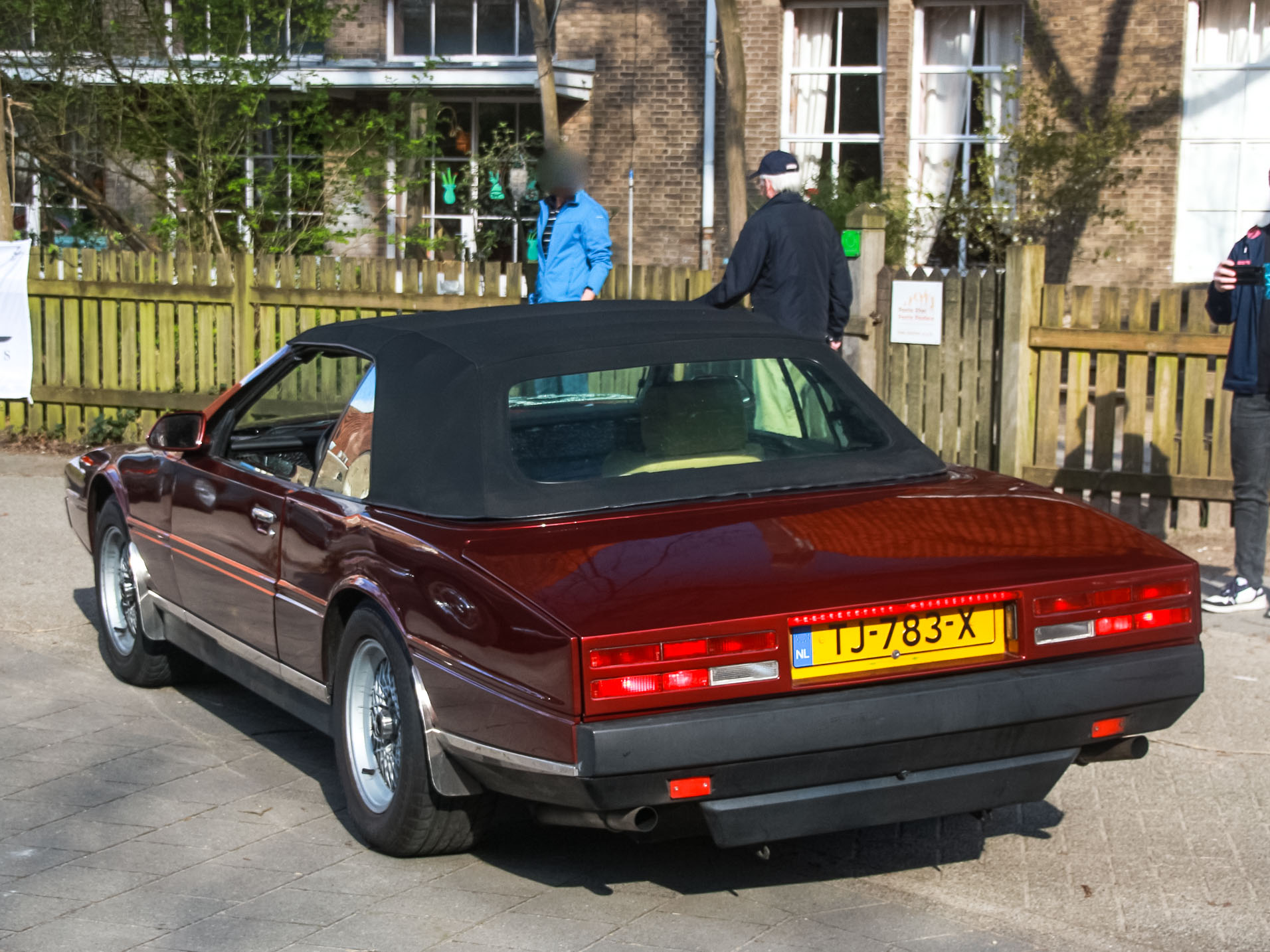 TJ-783-X, Aston Martin Lagonda Series 1/2/3, 1976–1987