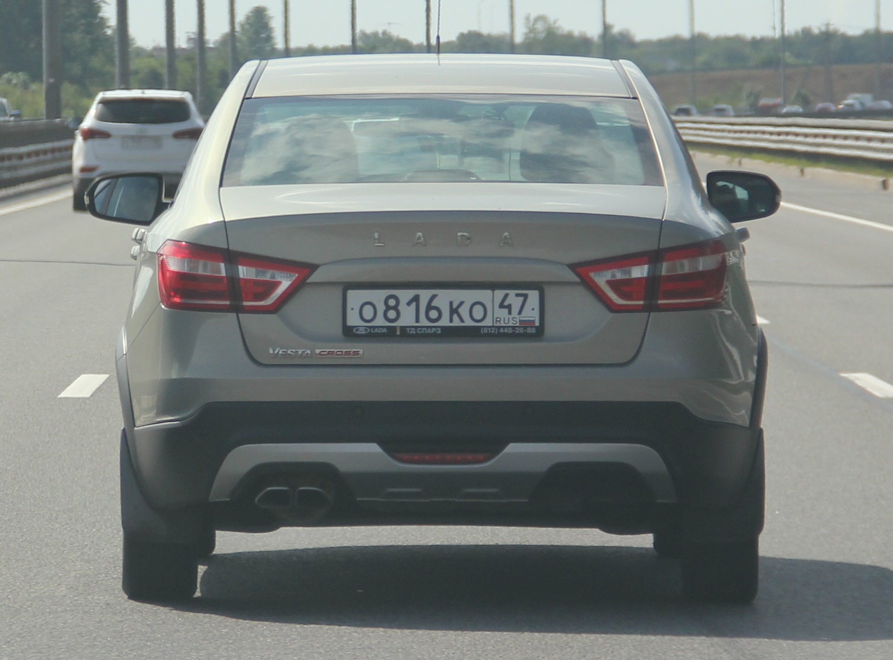 о 816 ко 47, Lada (VAZ) Vesta 1st gen Cross Sedan (GFL), 2018–2022