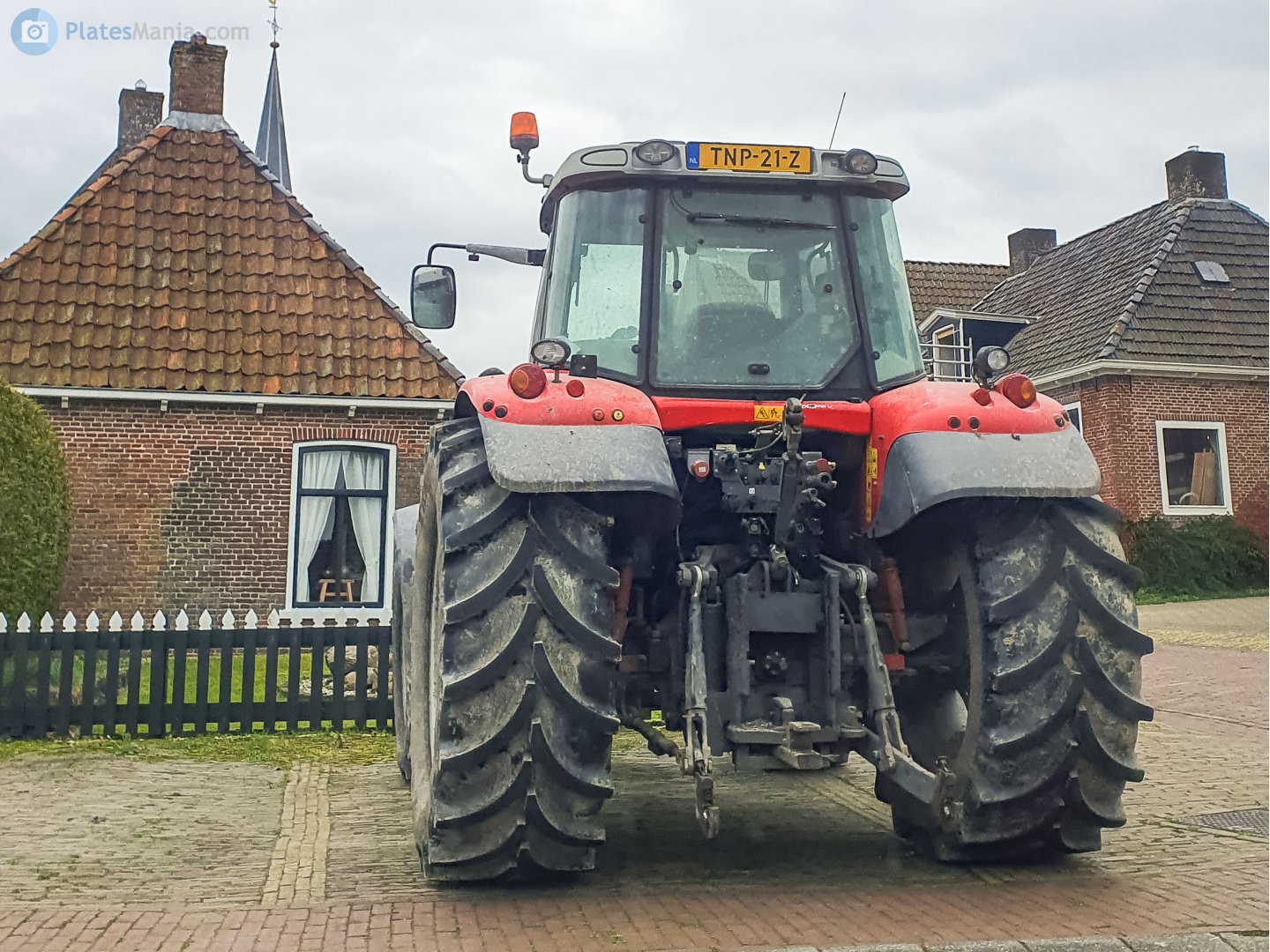 TNP-21-Z, Massey Ferguson 6000-Series 