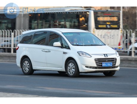 京M·E7862, Luxgen 7 MPV (M7)