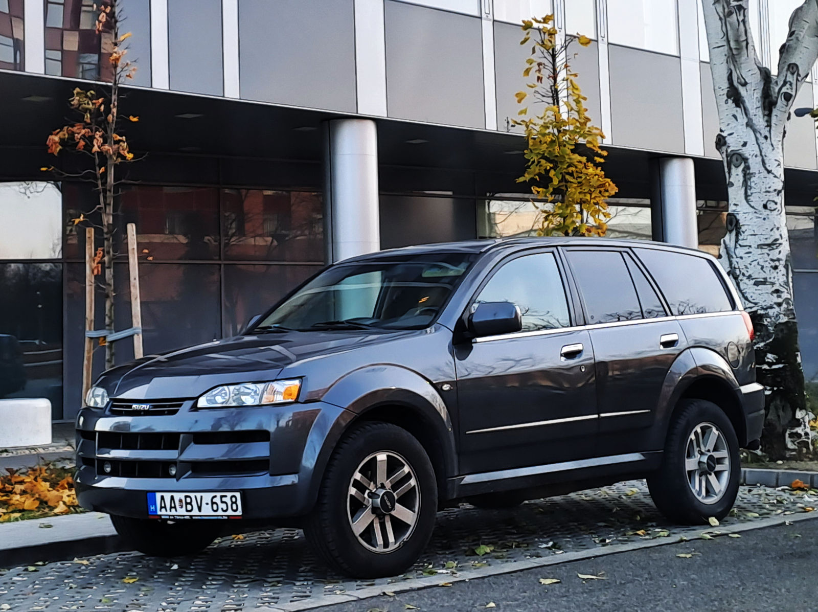 AA BV-658, Isuzu Axiom 1st gen (178/E-UPS26FW), 2001–2004