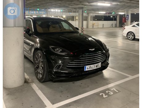 4843 MBJ, Aston Martin DBX