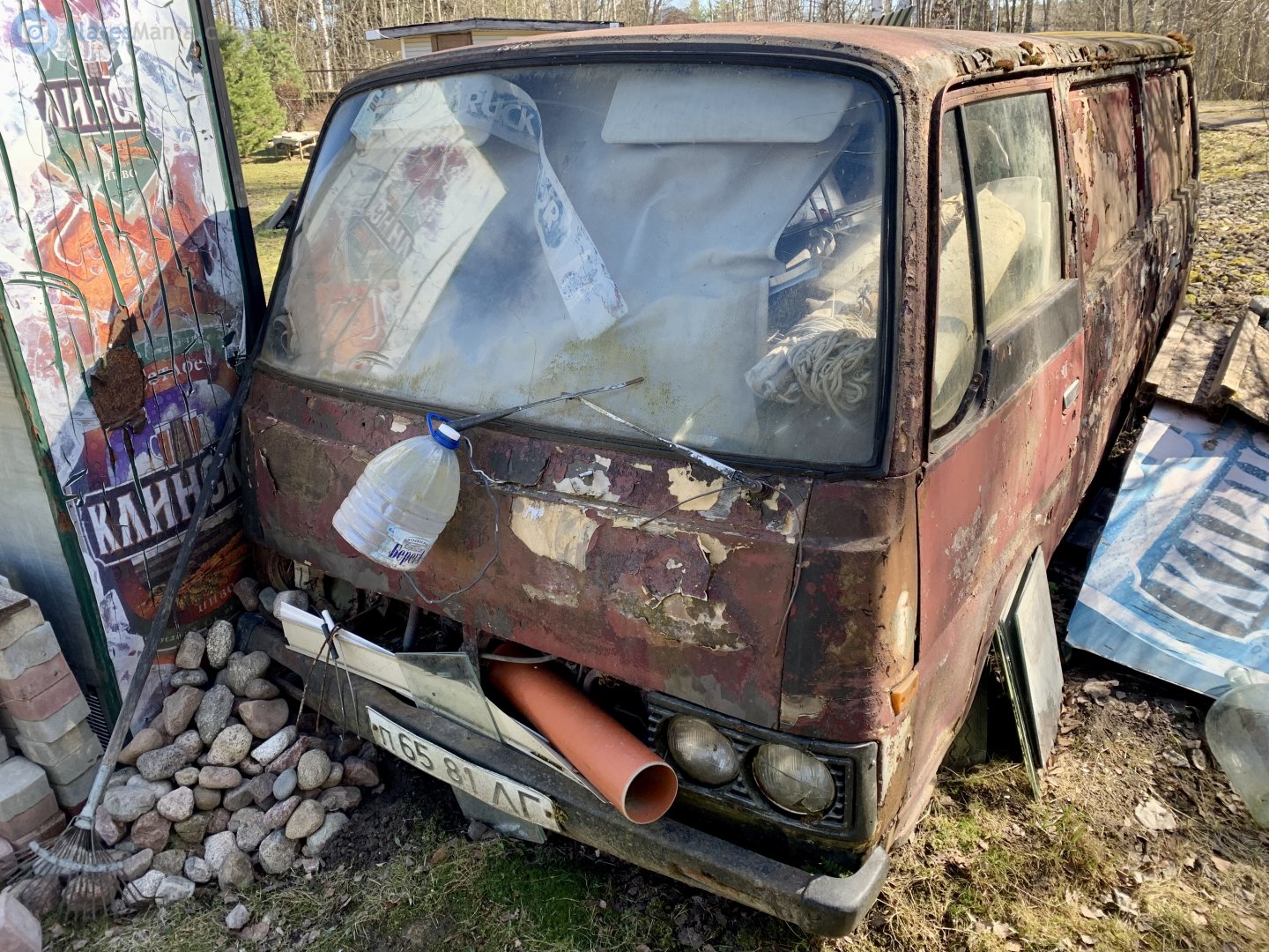 п 6581 ЛГ, Nissan Urvan 1st gen (E23), 1980-1986