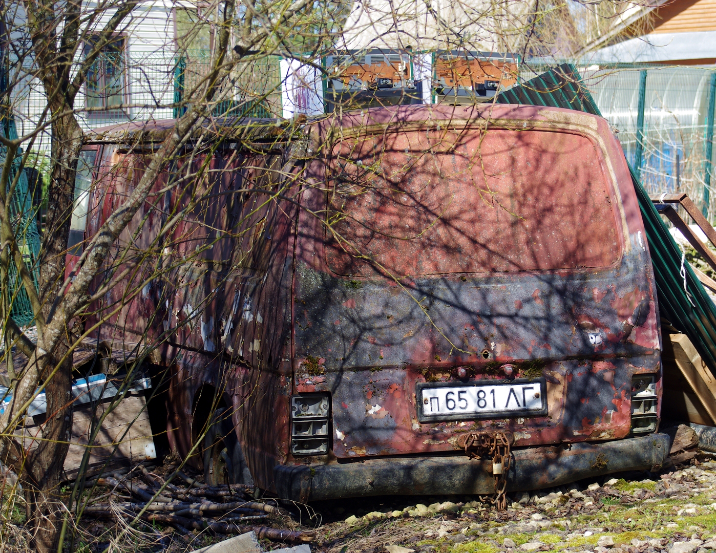 п 6581 ЛГ, Nissan Urvan 1st gen (E23), 1980-1986
