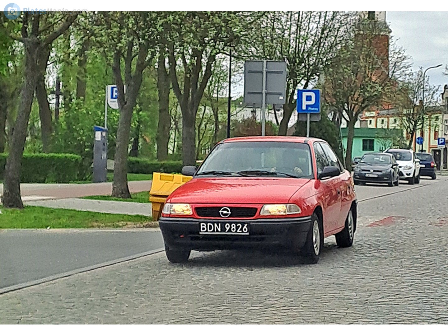 BDN 9826, Opel Astra 1st gen Sedan (F; T92), 1992–1998 (–2002 for Eastern Europe)