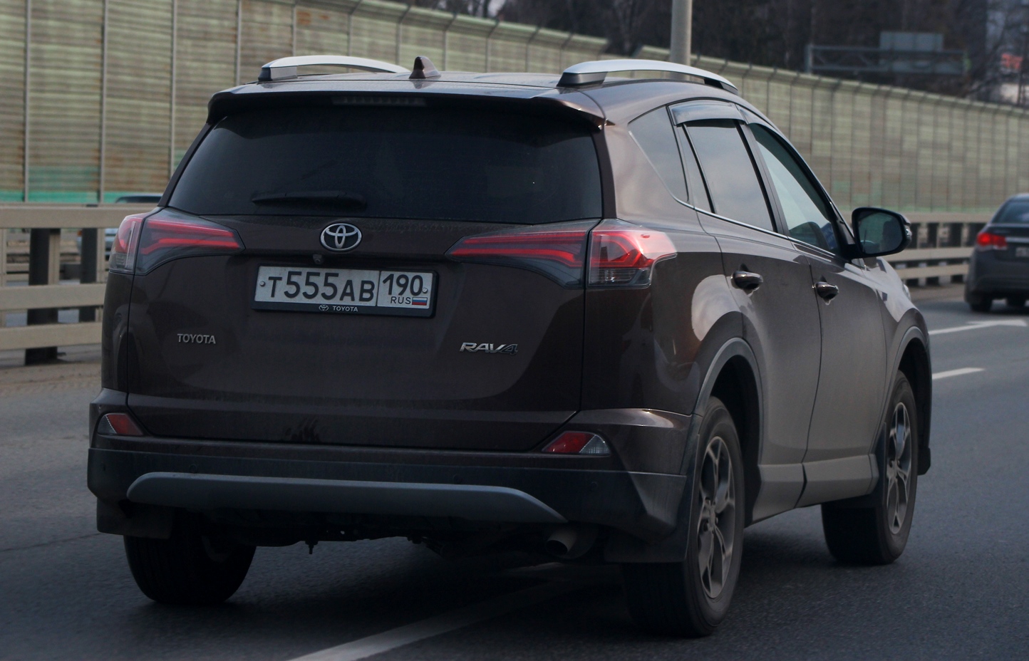 т 555 ав 190, Toyota RAV4 