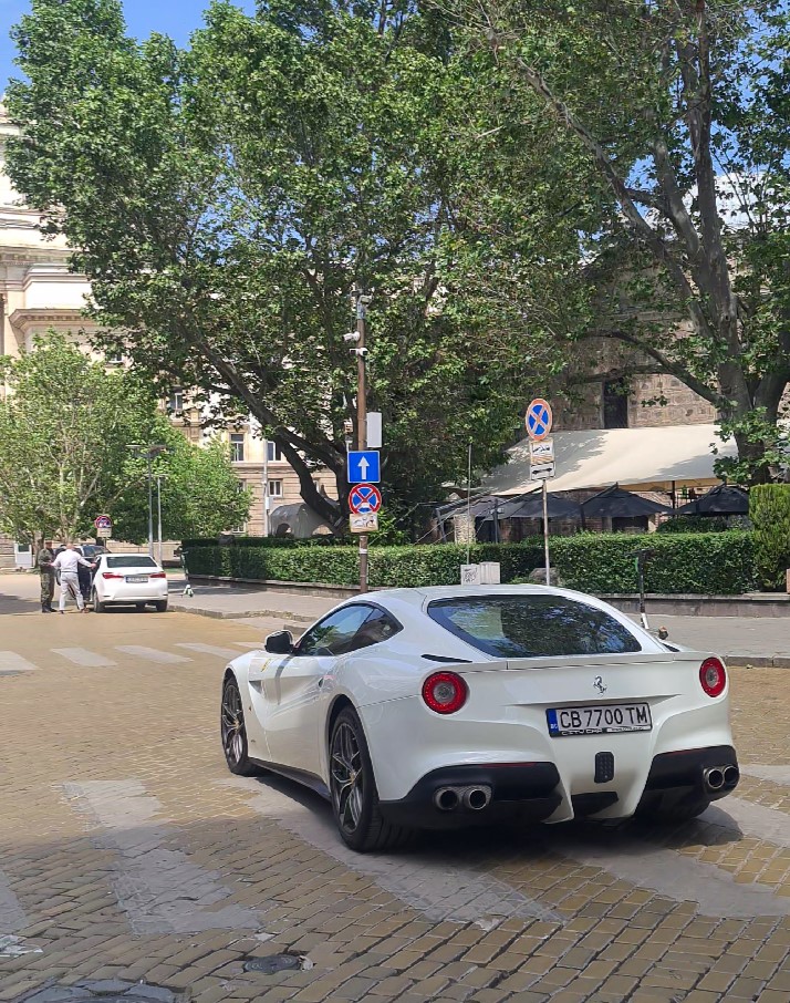 CB 7700 TM, Ferrari F12 F12berlinetta (F152), 2012–2017