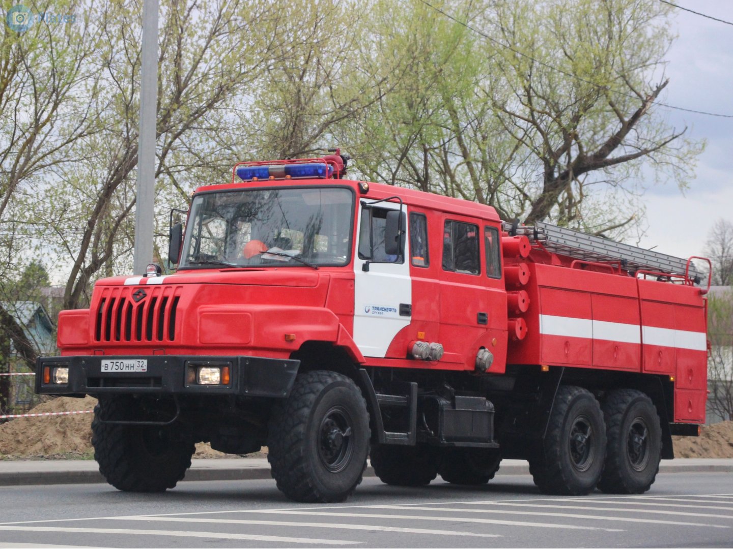 в 750 нн 32, Ural (UralAZ) 4320/5557 4320/5557 Plastic Cab, 2009–2014