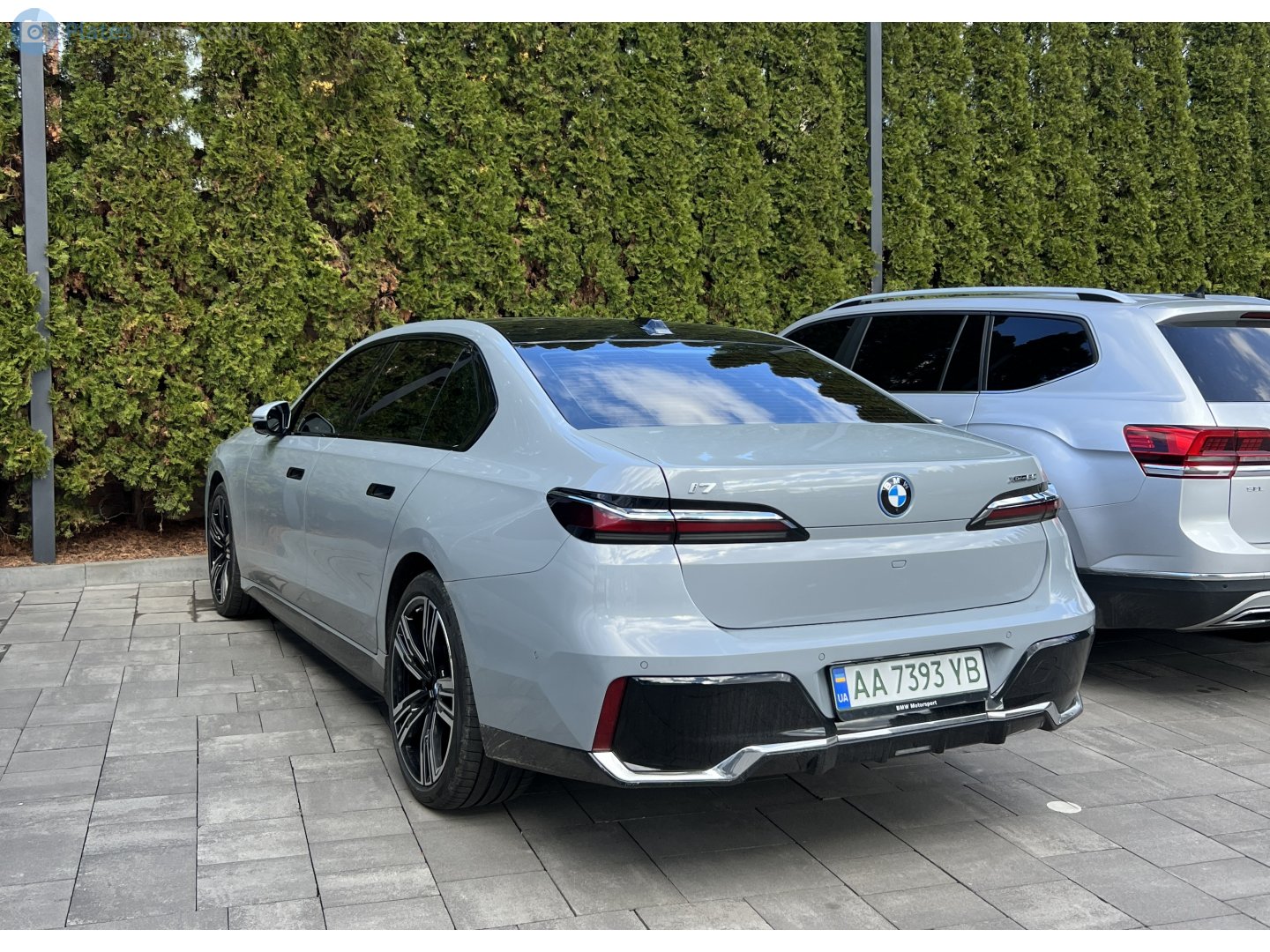 AA 7393 YB, BMW i7 1st gen (G70), 2022–