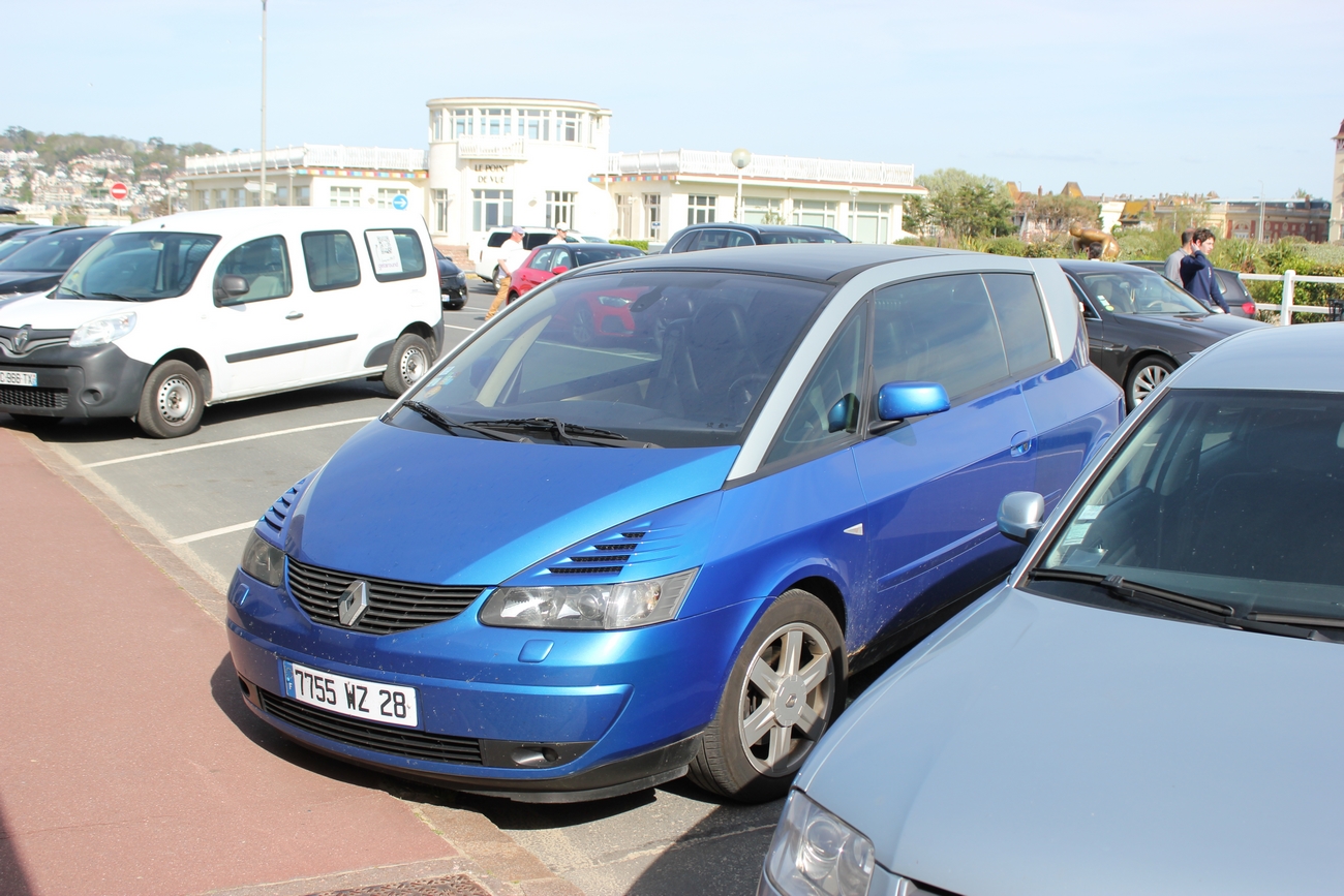 7755 WZ 28, Renault Avantime 1st gen (D66), 2001–2003