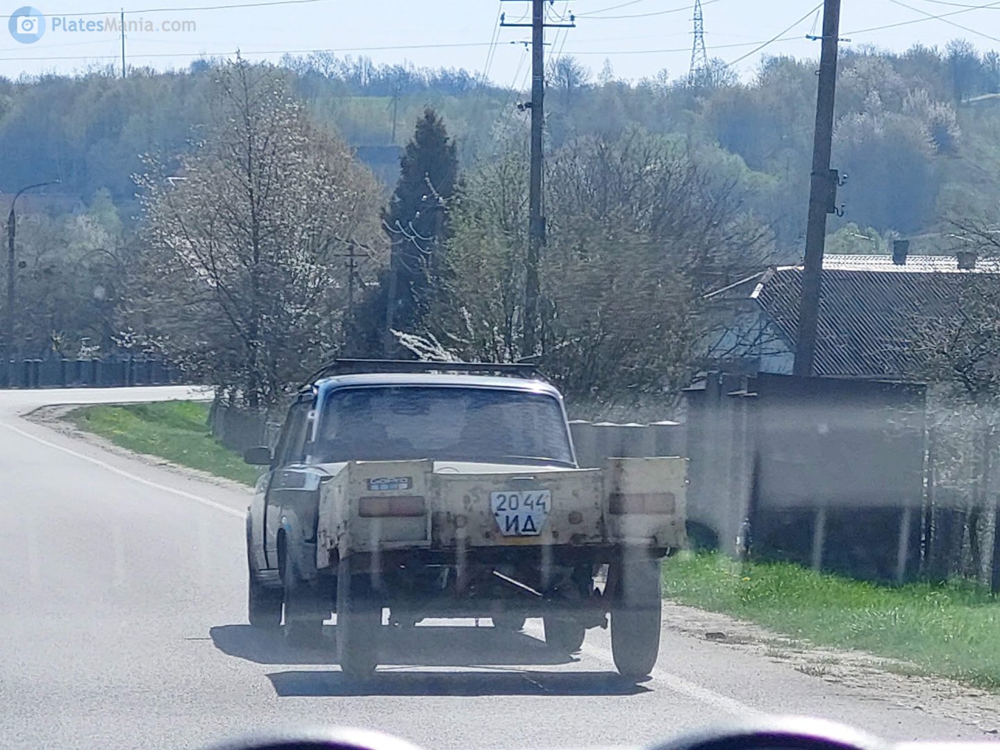 2044 ИД, Trailers (1977) 